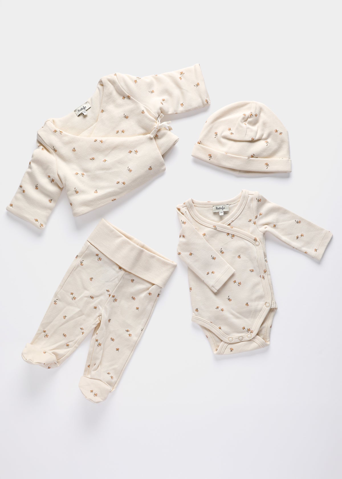 מארז פרחוני קרם קסום